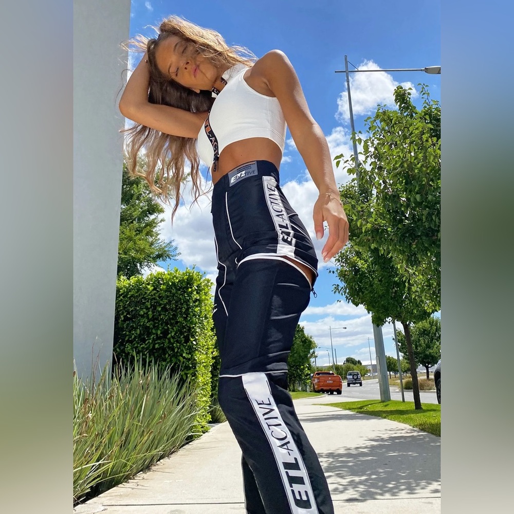 ETL-ACTIVE UTILITY ZIPPER PANTS BRAND NEW WITH TAGS ($173 ORIGINAL PRICE)